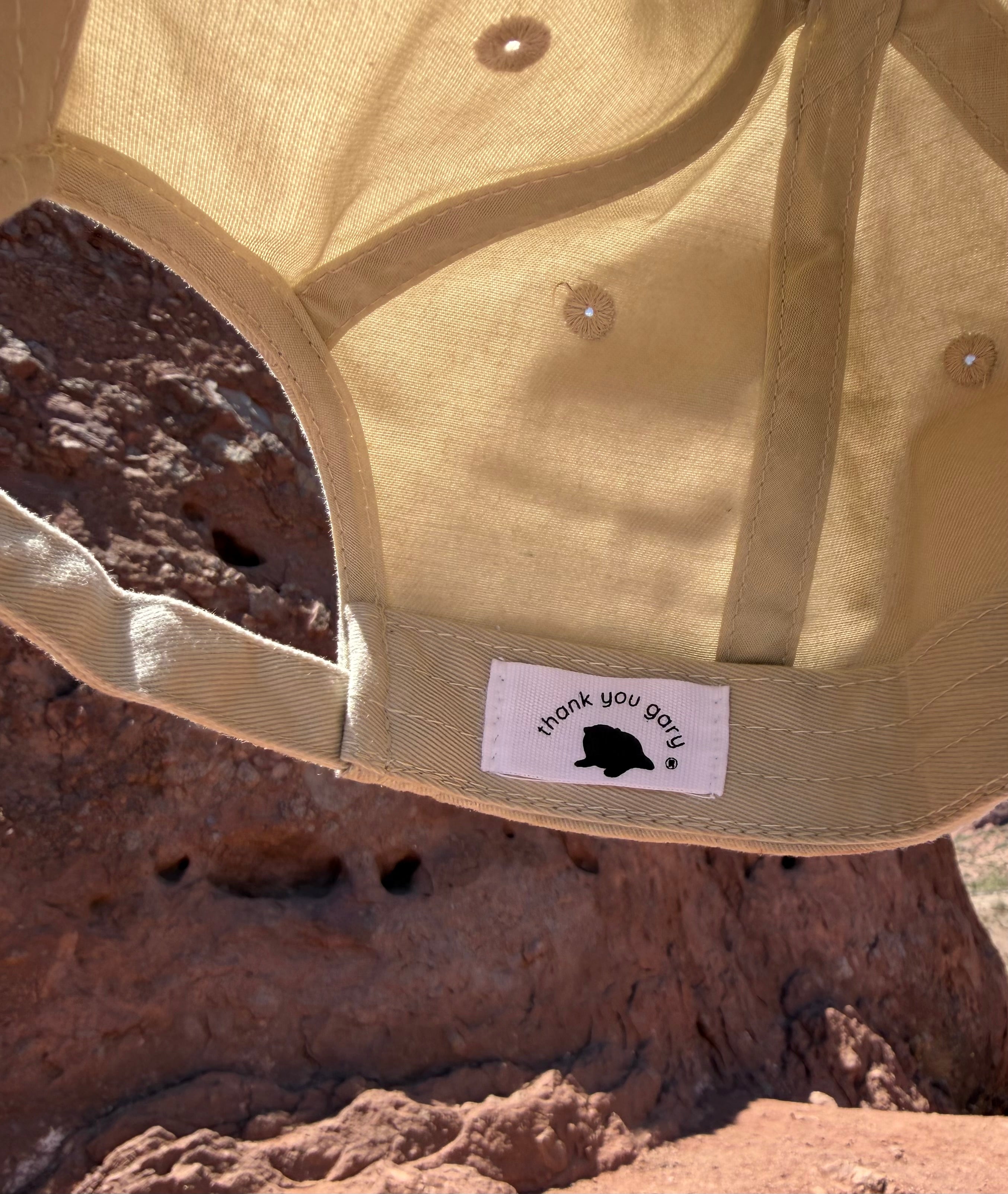 embroidered hat - beige